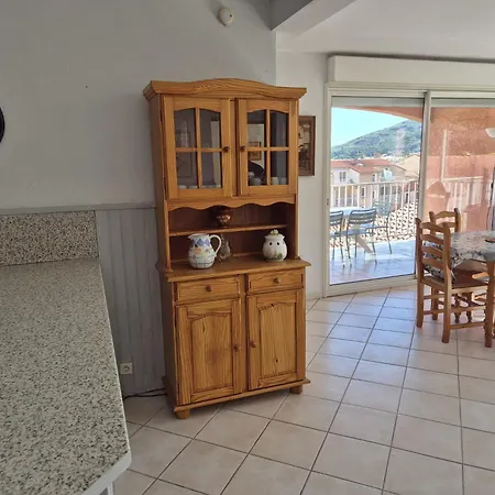 Face A La , Recent Equipe Apartment Port Vendres